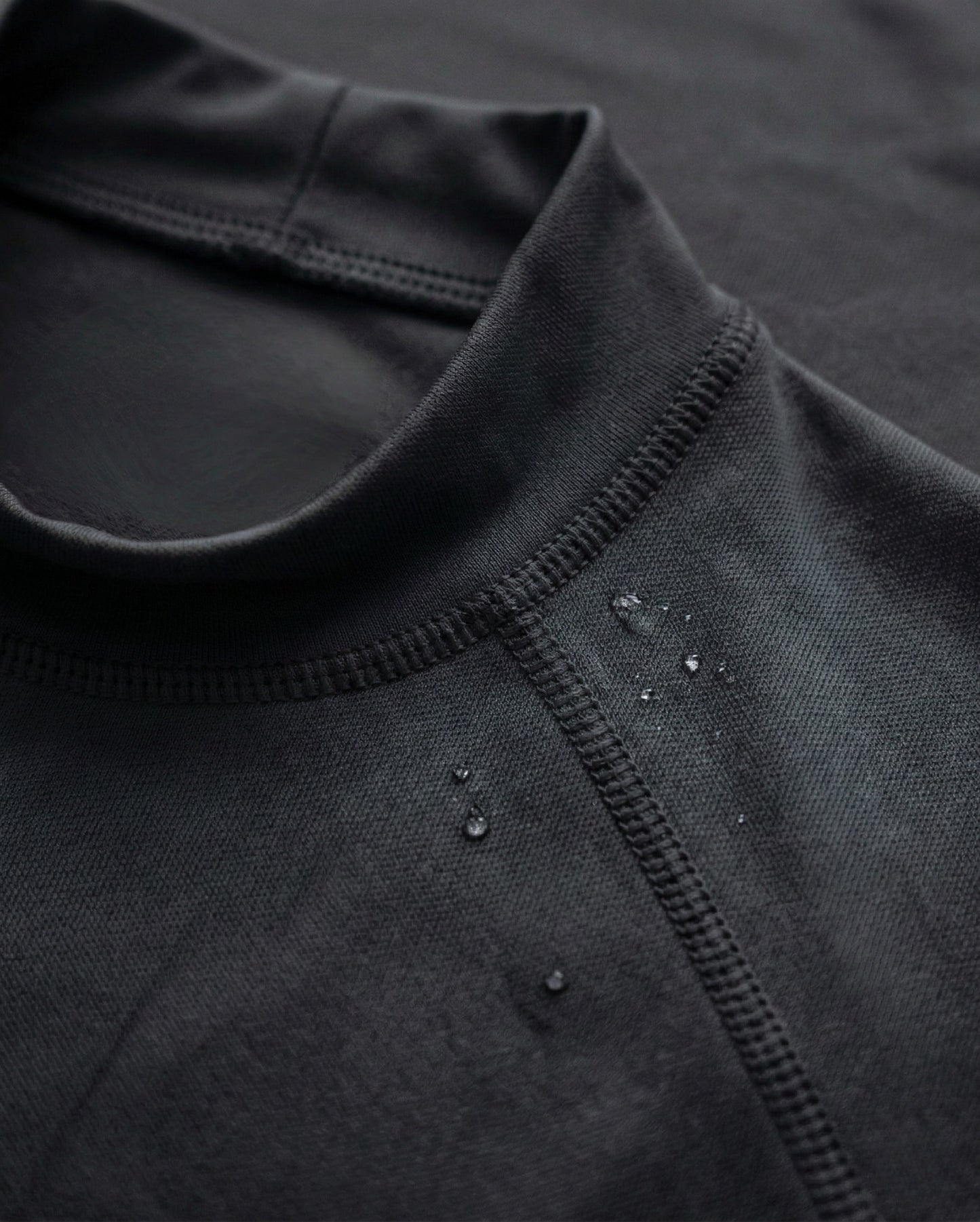 Cor: Preto