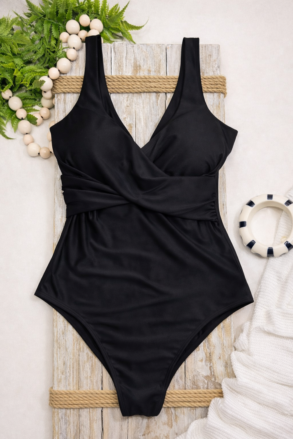 Cor: Preto